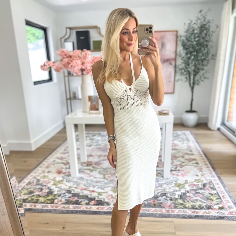 Abercrombie off white dress 
XSP nwt